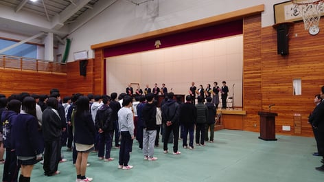 令和7年度終業式・金鵄賞授賞式・離任式・退任式が行われました