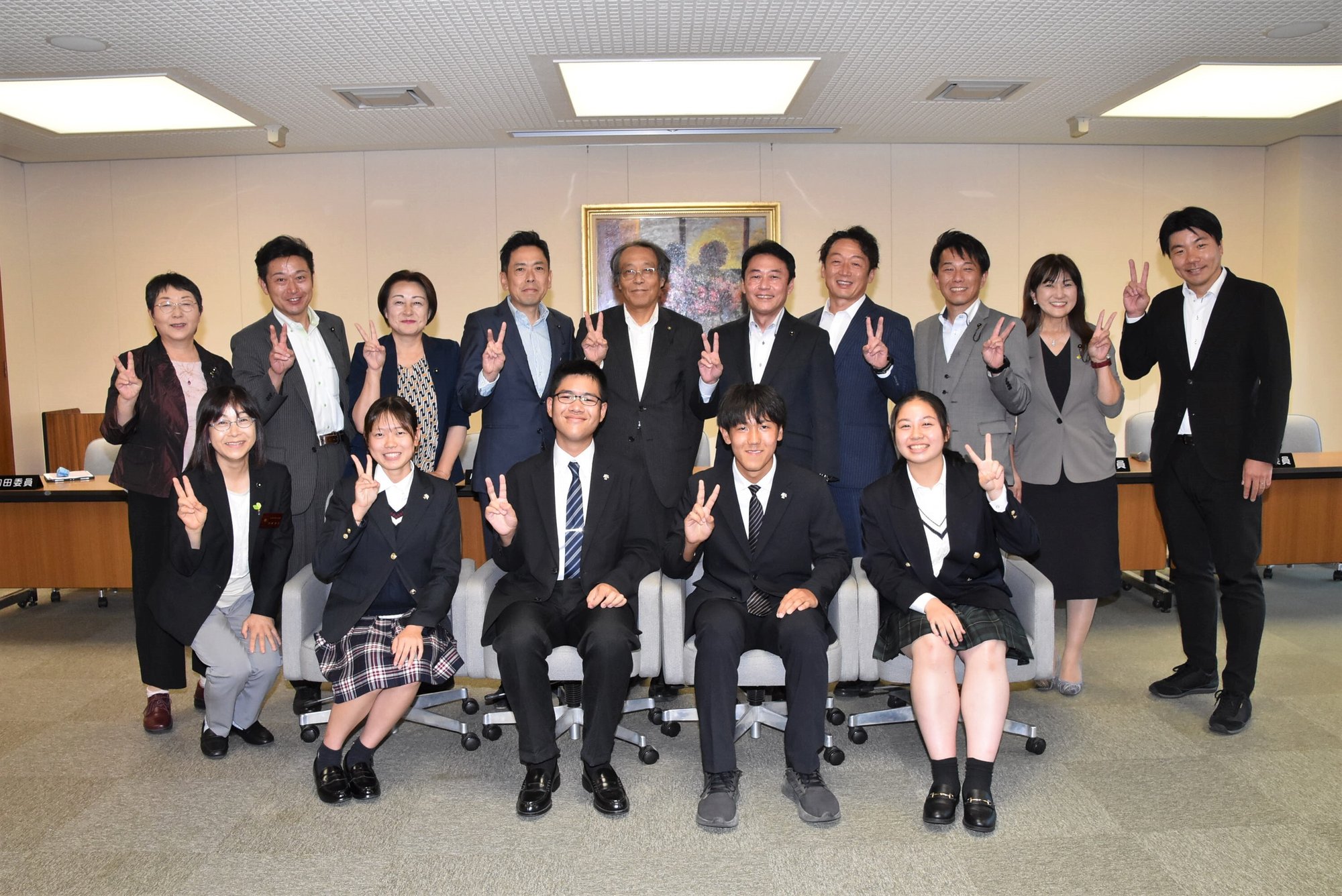 県議会議員と生徒の皆さん