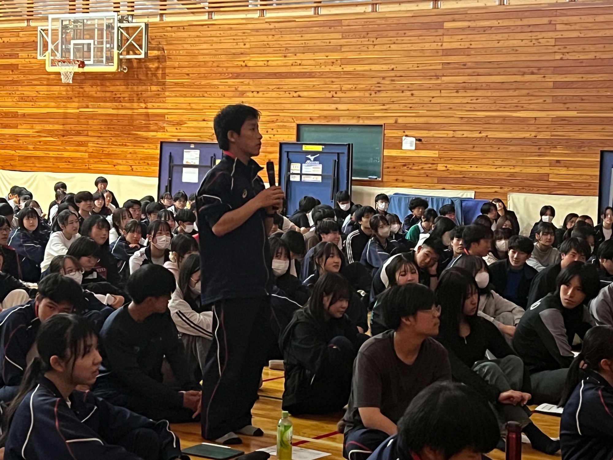 「課題研究デザイン」講演の様子