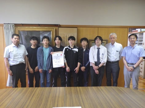 弓道班　県大会男子団体優勝・全国大会出場