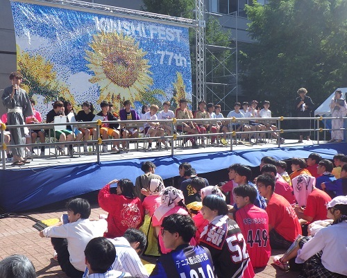 中フェス・芸術祭・1/2学年クラス企画・3年生モギコン・中庭販売・有志文化企画など